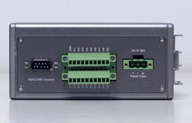 Digital-I/O-Ports mit 9 Eingängen und 9 Ausgängen am Embedded-PC DR2100-P